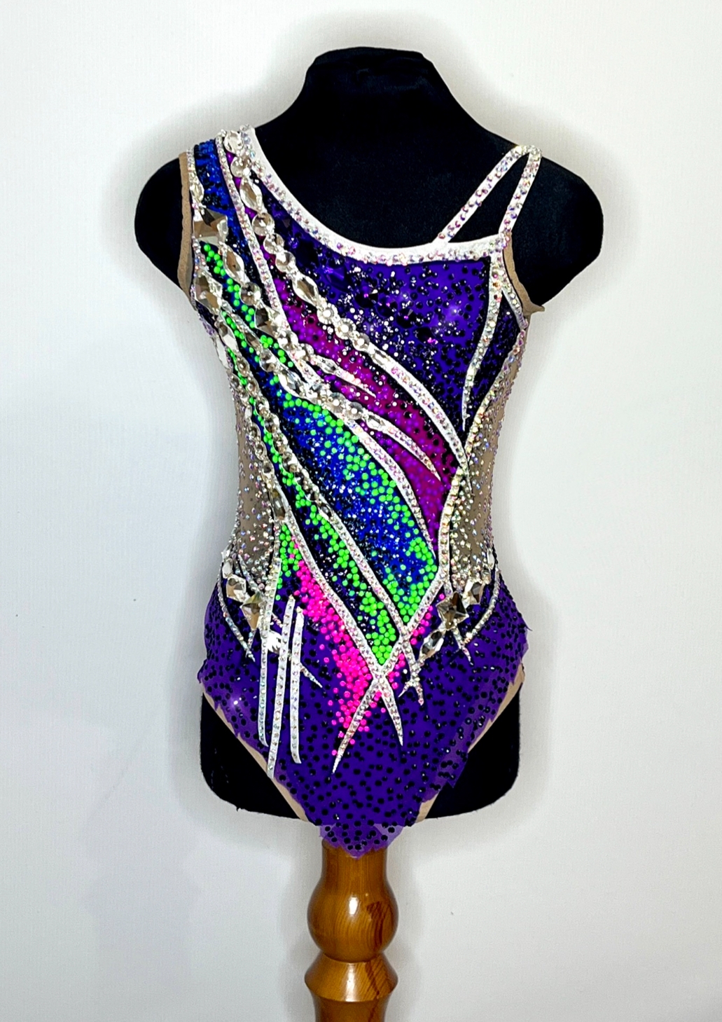 Модель " Violet Veil"